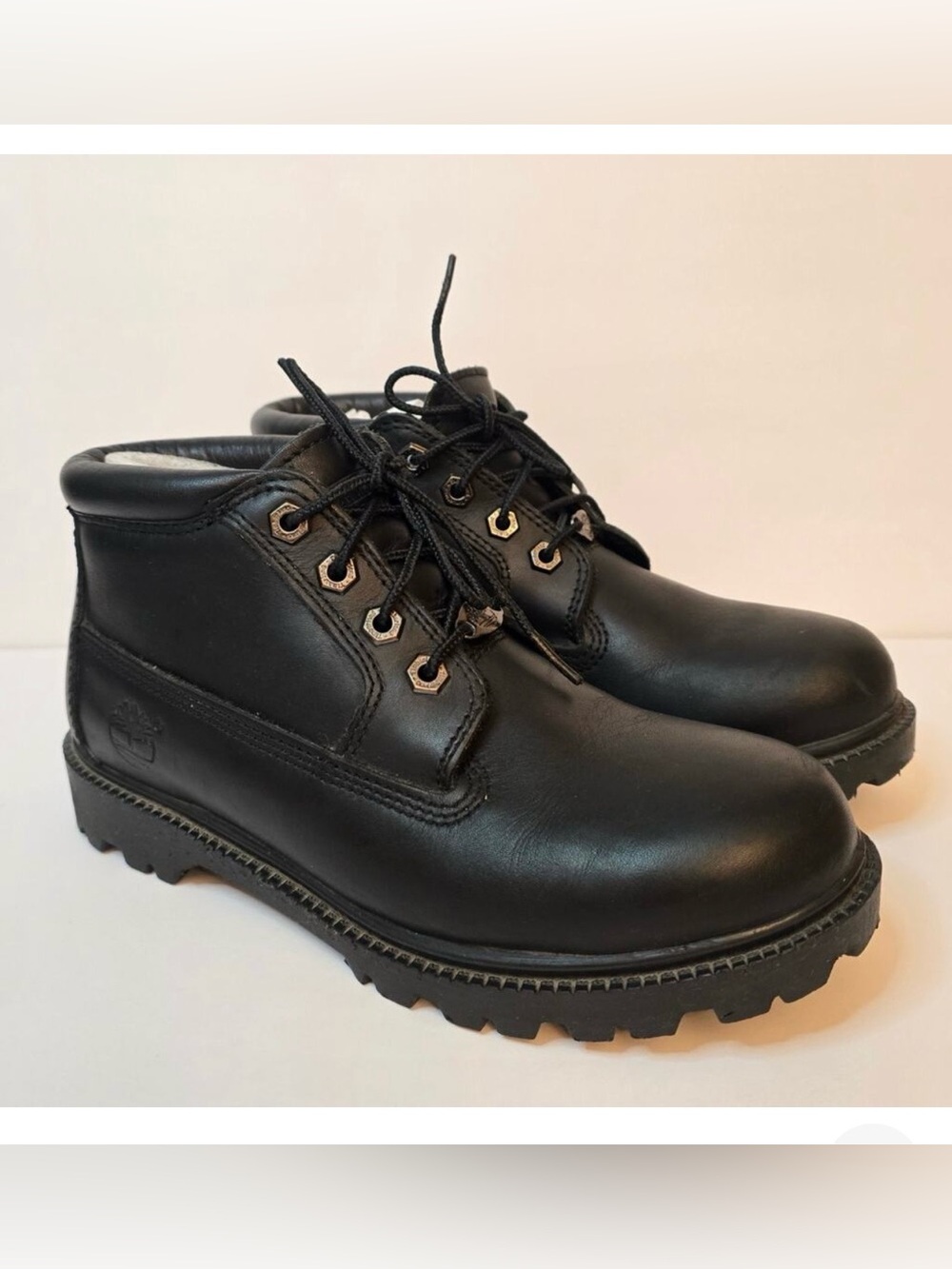 Timberland Nellie Chukka Boot Size 7.5 Black Leather Short Ankle Bootie Lug Sole